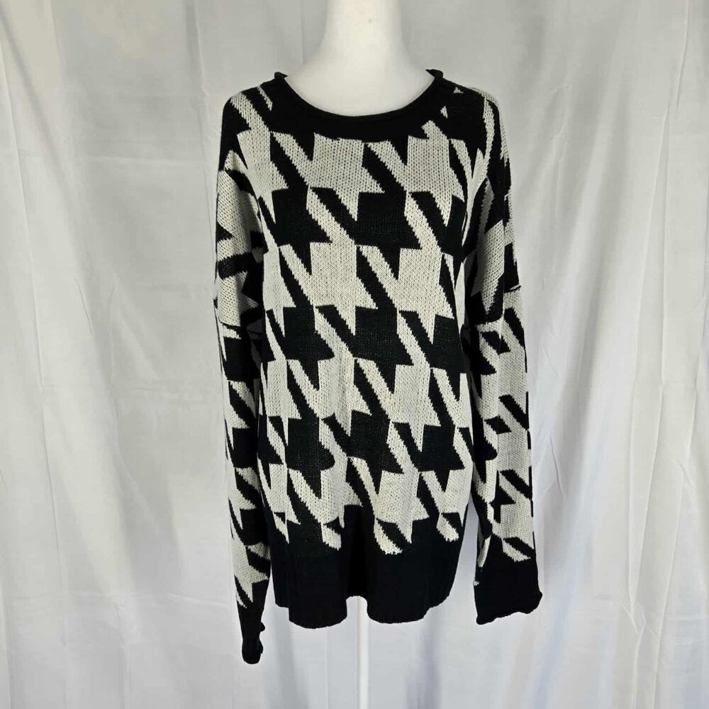 #15- LuLaRoe Harper sweater